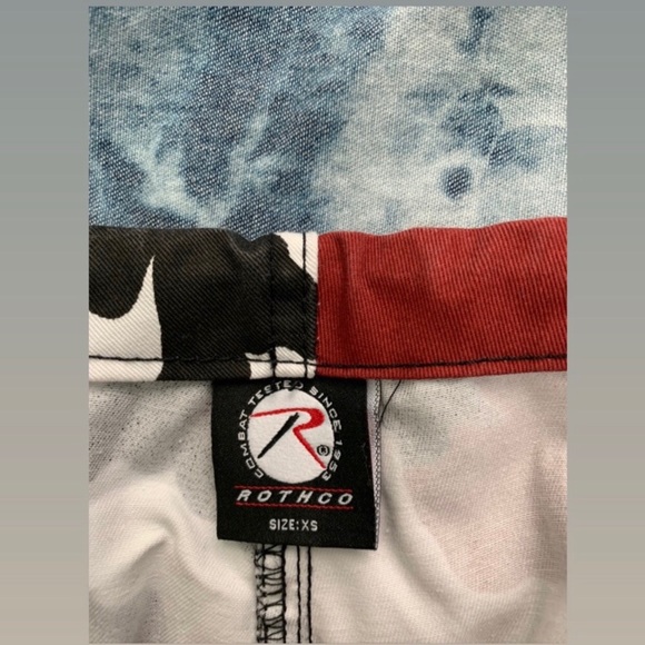 Low-Rise Camo Pants - Picture 3 of 4